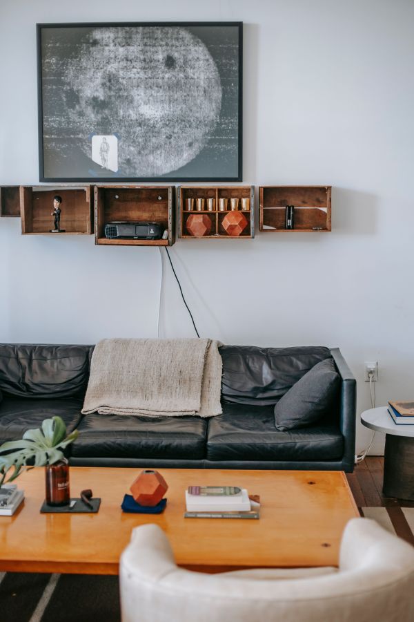 Les tables basses relevables : alliez confort et style
